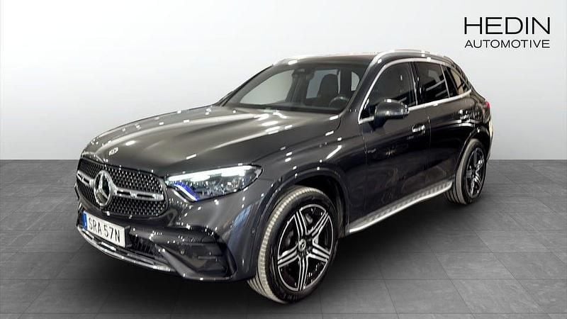 Grå Begagnad 2024 Mercedes GLC300 AMG SUV | 649 900 kr (Marknadspris) - Bild 1/4