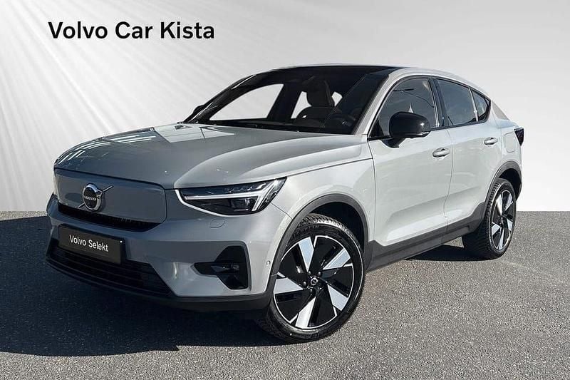 Grå Begagnad 2023 Volvo EC40 Single Motor Extended Range SUV | 419 900 kr (Marknadspris) - Bild 1/3
