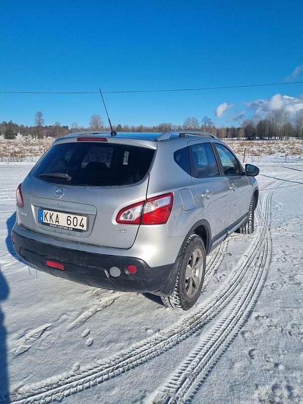 Begagnad Nissan Qashqai 150 HK (110 kW) 2013 SUV
