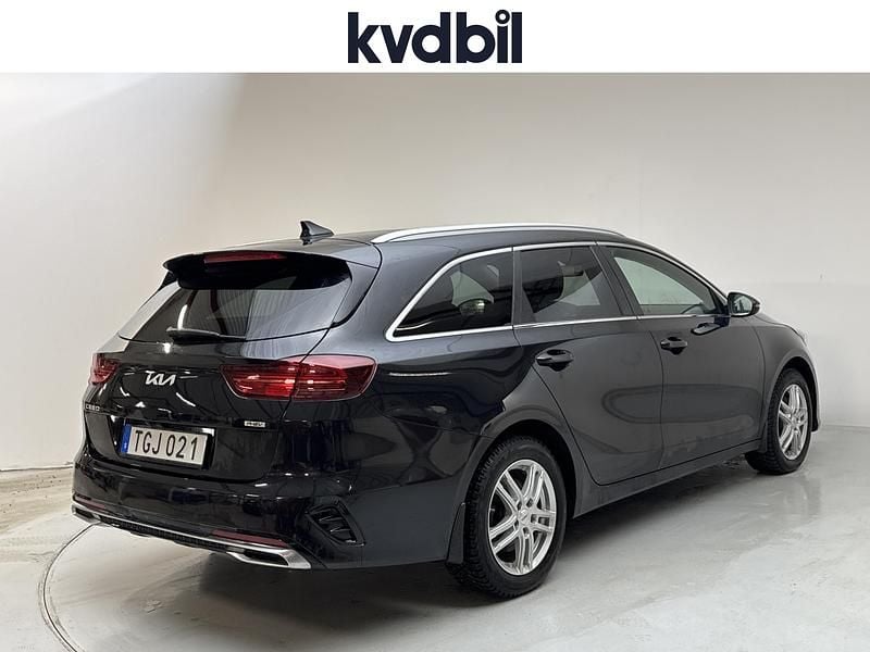 Begagnad Kia Ceed Sportswagon 141 HK (103 kW) 2024 Svart Kombi