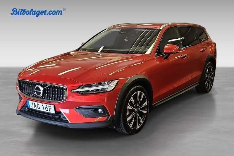 Röd Begagnad 2023 Volvo V60 CC Plus Kombi | 445 900 kr (Marknadspris) - Bild 1/4