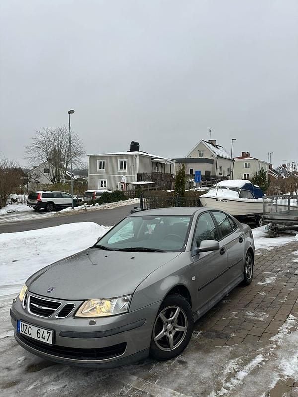 Begagnad 2004 Saab 9-3 Sedan | 21 900 kr (Bra pris) - Bild 1/4