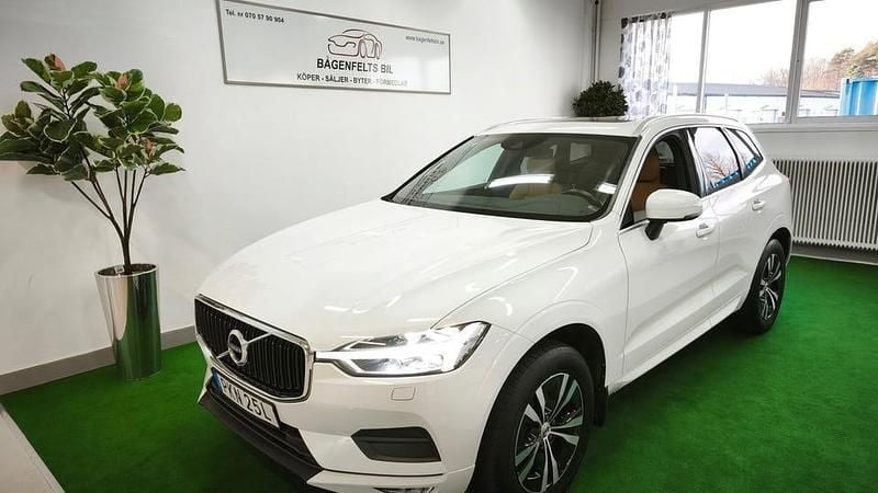 Vit Begagnad 2020 Volvo XC60 Momentum SUV | 299 500 kr (Bra pris) - Bild 1/4