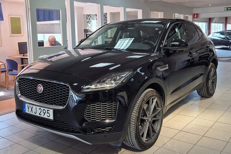 Svart Begagnad 2018 Jaguar E-Pace SUV | 258 900 kr (Marknadspris) - Bild 1/4