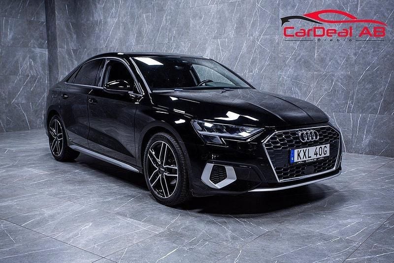 Svart Begagnad 2020 Audi A3 Comfort Sedan | 254 800 kr (Bra pris) - Bild 1/4