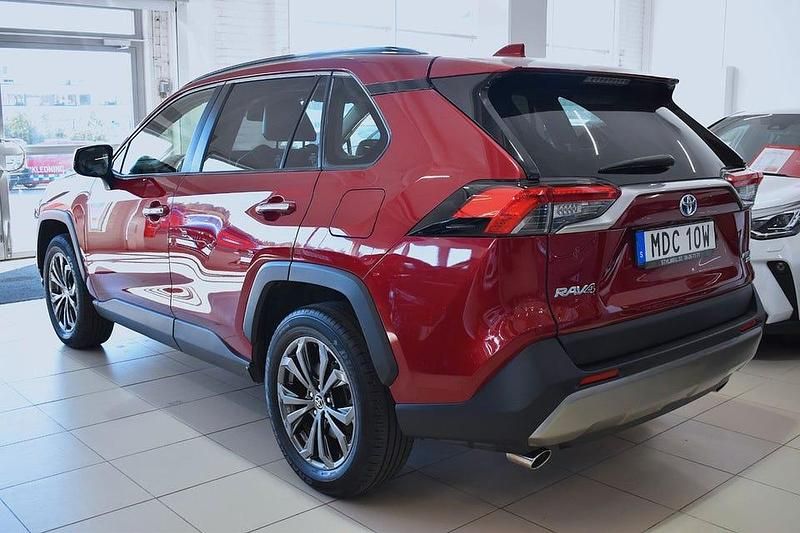 Begagnad Toyota RAV4 Hybrid Executive 222 HK (163 kW) 2021 Röd SUV