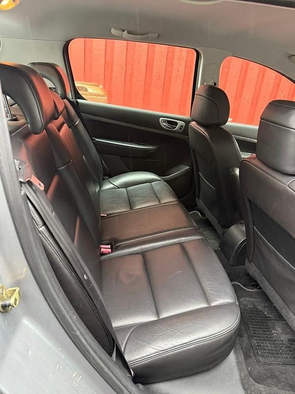 Begagnad Peugeot 307 Griffe 136 HK (100 kW) 2005 Grå metallic