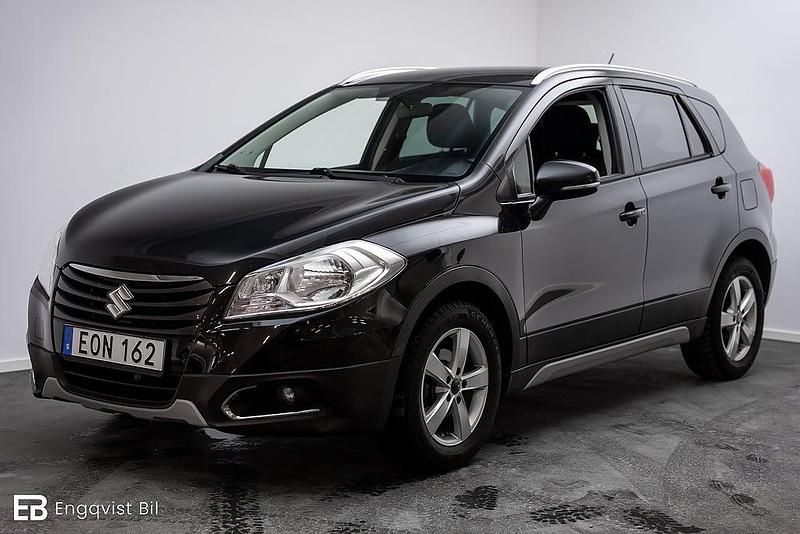 Svart Begagnad 2015 Suzuki SX4 Kombi | 139 900 kr (Dyr) - Bild 1/4