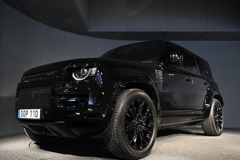 Ny Land Rover Defender Black Edition 635 HK (467 kW) 2026 Svart SUV