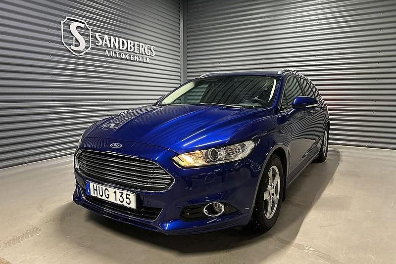 Blå Begagnad 2015 Ford Mondeo Business Edition Kombi | 149 500 kr (Marknadspris) - Bild 1/4