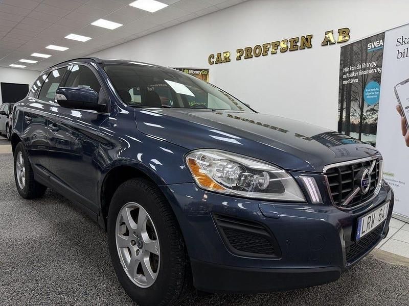 Begagnad Volvo XC60 Momentum 163 HK (119 kW) 2011 Blå SUV