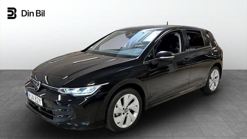 Svart Begagnad 2024 VW Golf VIII Edition Kombi | 309 800 kr (Marknadspris) - Bild 1/4