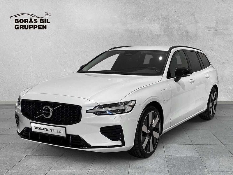 Vit Begagnad 2025 Volvo V60 Plus Kombi | 589 000 kr - Bild 1/4