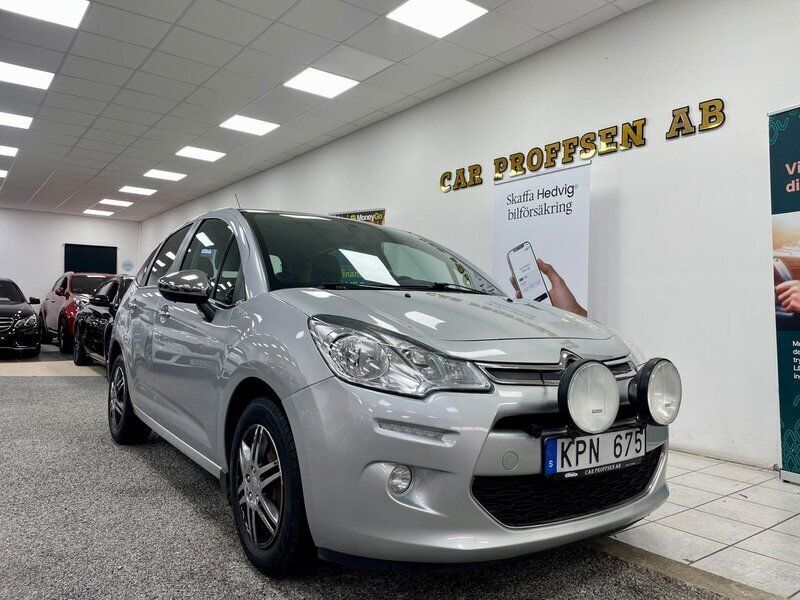 Silver Begagnad 2013 Citroën C3 Halvkombi | 39 900 kr (Marknadspris) - Bild 1/4
