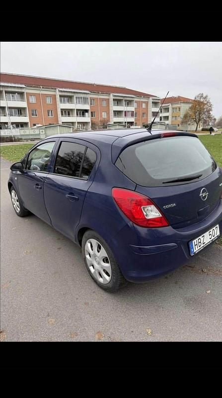 Begagnad Opel Corsa 75 HK (55 kW) 2008 Halvkombi