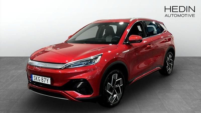 Röd (red) Begagnad 2023 BYD Atto 3 Comfort SUV | 239 900 kr (Superpris) - Bild 1/4