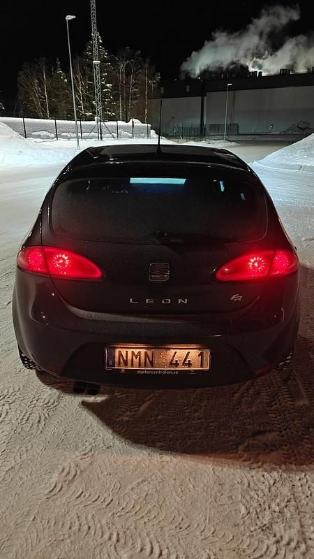 Begagnad Seat Leon FR 170 HK (125 kW) 2009 Halvkombi
