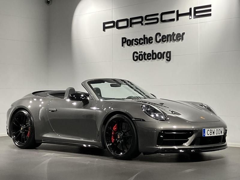 Begagnad Porsche 911 Carrera 4 GTS 480 HK (353 kW) 2023 Flerfärgad (grey) Cab