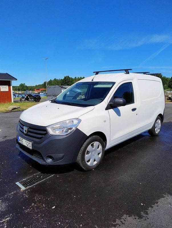 Vit Begagnad 2013 Dacia Dokker Express Van | 49 500 kr (Marknadspris) - Bild 1/4