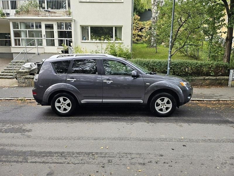 Grå Begagnad 2008 Mitsubishi Outlander SUV | 42 000 kr (Superpris) - Bild 1/3