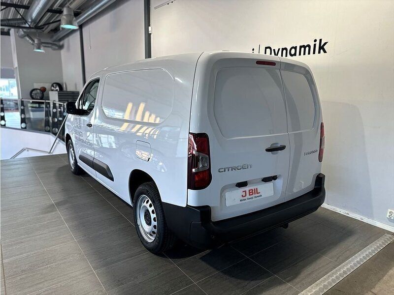 Ny Citroën Berlingo Business Class 130 HK (95 kW) 2025 Vit kaolin Minibuss