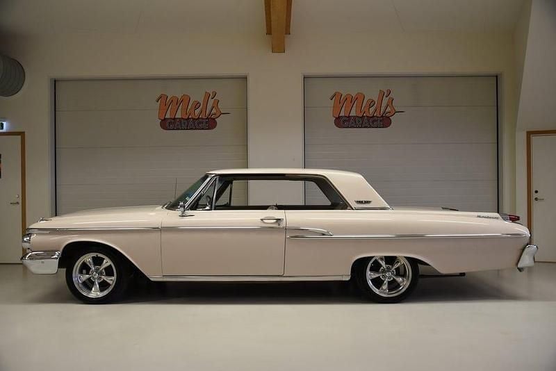 Begagnad Mercury Monterey 223 HK (164 kW) 1962 Brun Minibuss