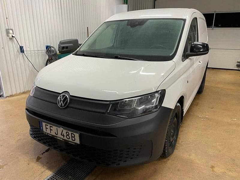 Begagnad VW Caddy 75 HK (55 kW) 2023 Vit Minibuss