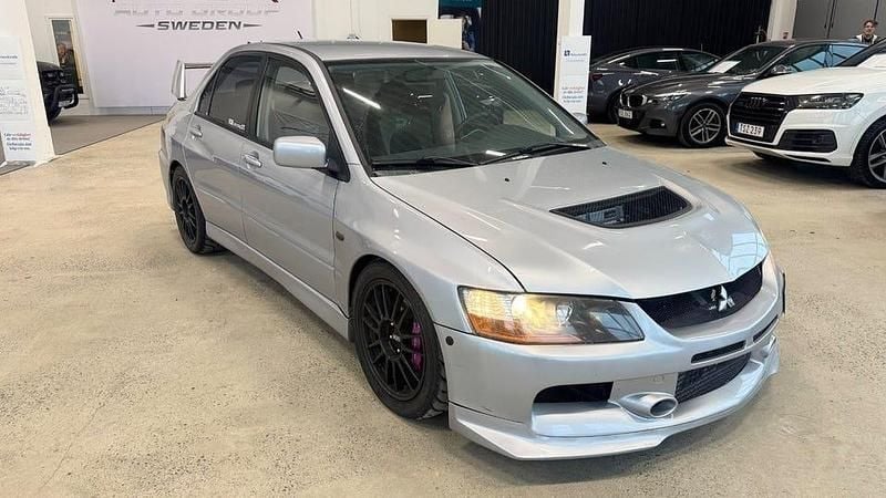 Silver Begagnad 2005 Mitsubishi Lancer Sedan | 399 900 kr - Bild 1/4