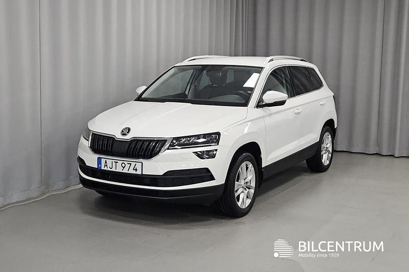 Vit Begagnad 2019 Skoda Karoq Style SUV | 227 900 kr (Marknadspris) - Bild 1/4