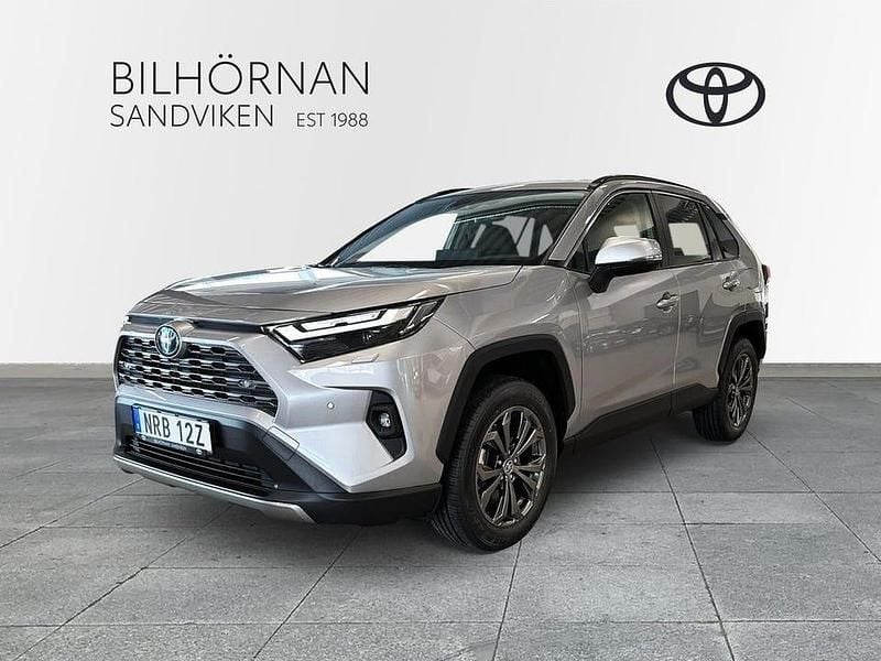 Begagnad Toyota RAV4 Hybrid Executive 224 HK (164 kW) 2025 Silver SUV