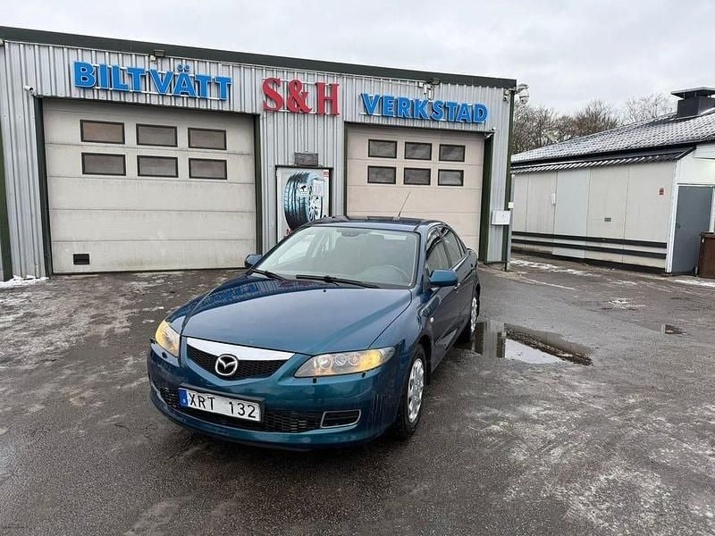 Blå Begagnad 2005 Mazda 6 Inclusive Halvkombi | 24 900 kr (Superpris) - Bild 1/4