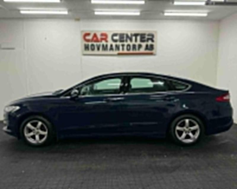 Begagnad Ford Mondeo Titanium 150 HK (110 kW) 2015 Blå Halvkombi