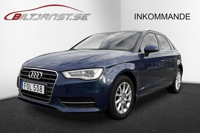 Blå Begagnad 2015 Audi A3 Sportback Attraction Halvkombi | 134 900 kr (Marknadspris) - Bild 1/1