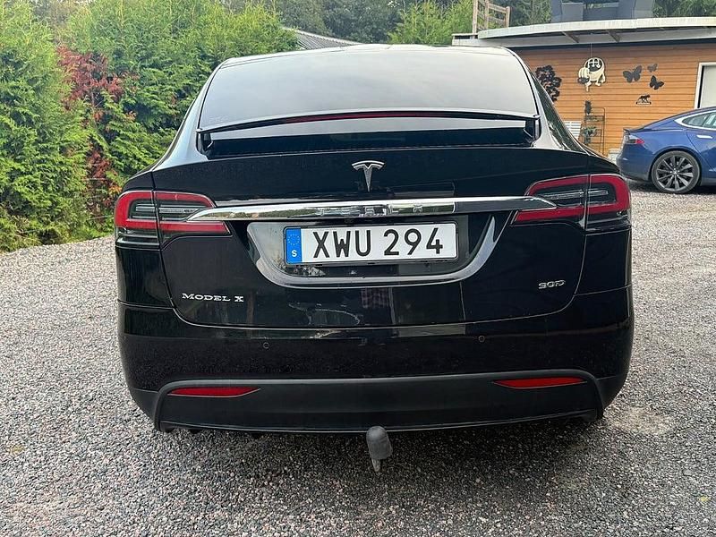 Begagnad Tesla Model X 422 kW (575 HK) 2016 Svart SUV