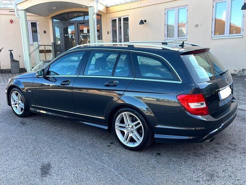 Begagnad Mercedes C180 Sport 156 HK (114 kW) 2012 Mörkgrå metallic