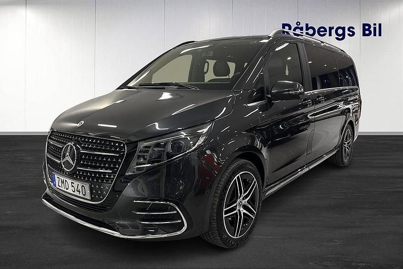 Mörkgrå Begagnad 2024 Mercedes V300 AMG line Minibuss | 949 800 kr - Bild 1/4
