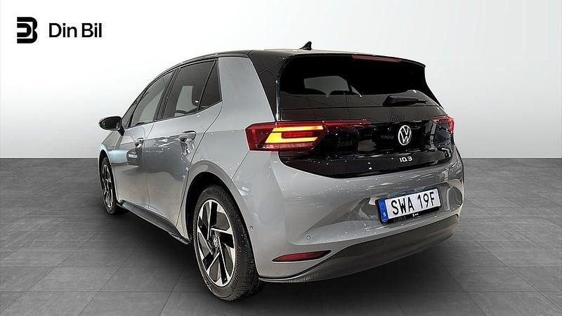 Begagnad VW ID.3 Pro Performance 150 kW (204 HK) 2023 Moonstone grey black Halvkombi