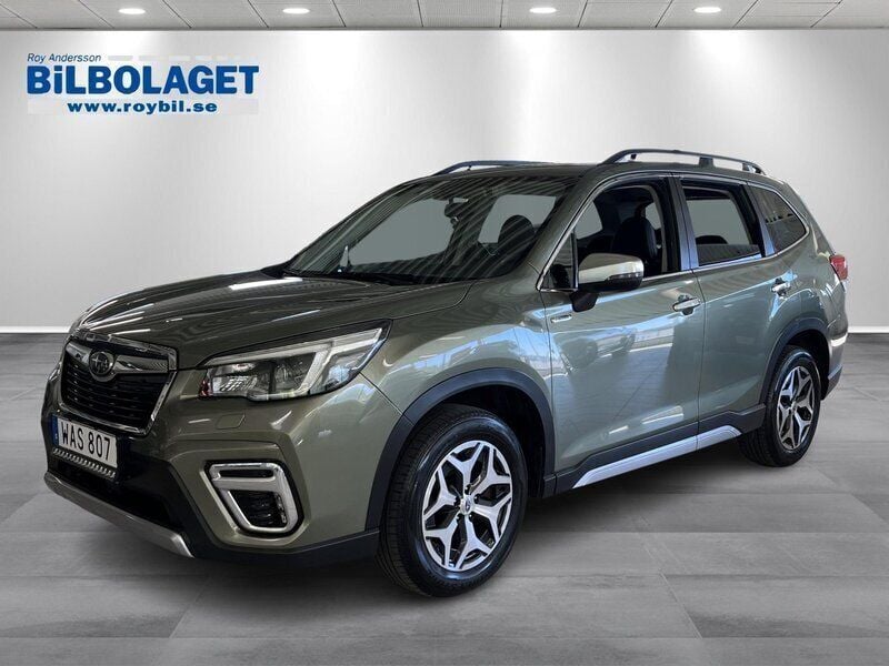 Grön Begagnad 2021 Subaru Forester SUV | 354 900 kr (Dyr) - Bild 1/4