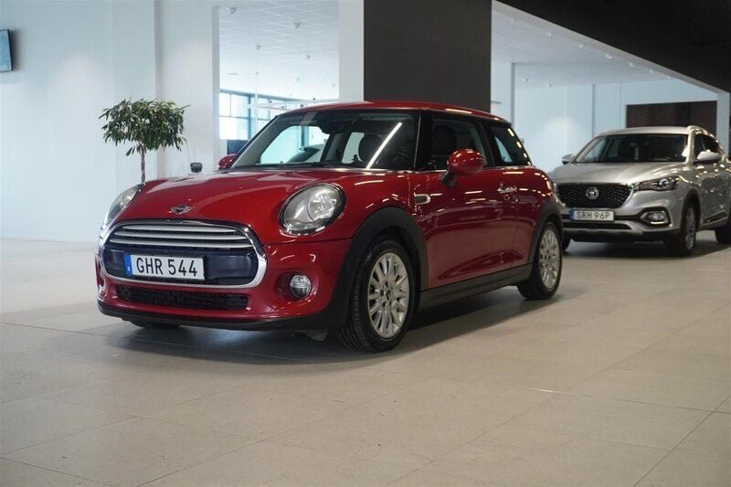 Röd Begagnad 2014 Mini Cooper Chili Halvkombi | 119 800 kr - Bild 1/4