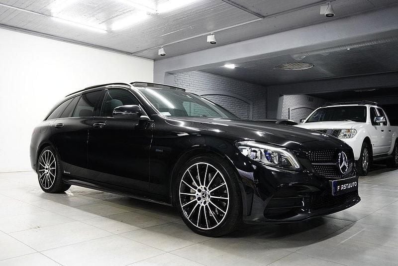 Begagnad Mercedes C300e AMG line 306 HK (225 kW) 2020 Svart Kombi