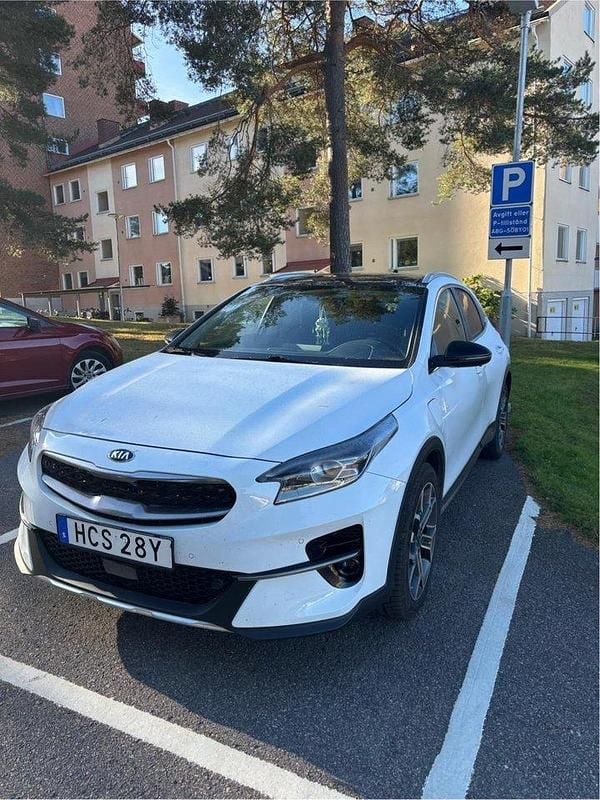 Vit Begagnad 2021 Kia XCeed SUV | 220 000 kr (Marknadspris) - Bild 1/4