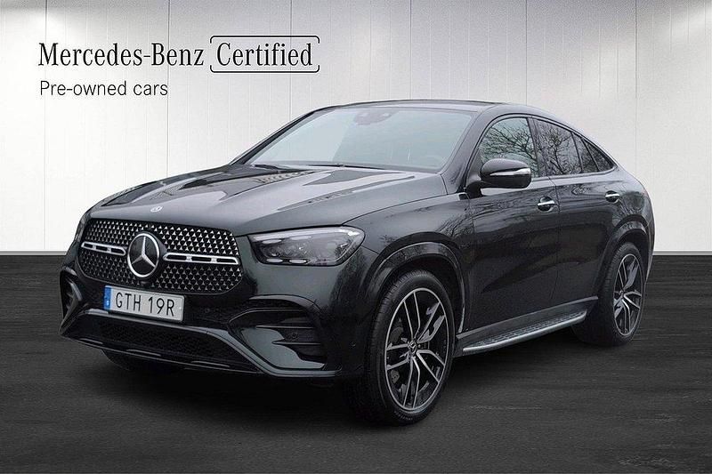 Grön Begagnad 2023 Mercedes GLE350e AMG Sportkupé | 999 000 kr (Marknadspris) - Bild 1/4