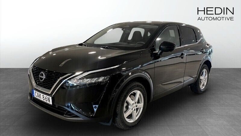 Svart (black) Begagnad 2024 Nissan Qashqai N-Connecta SUV | 329 900 kr (Marknadspris) - Bild 1/4