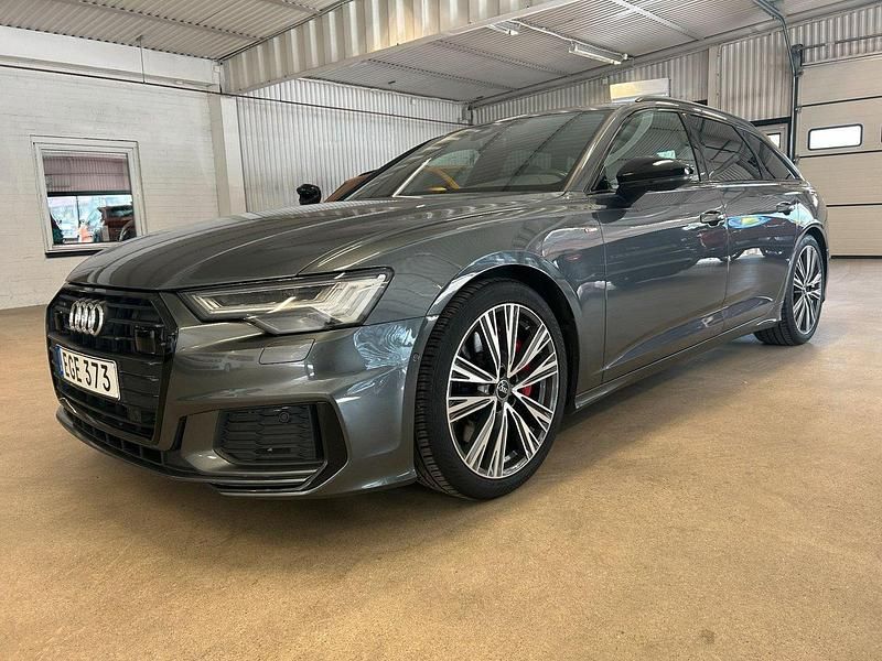 Grå (grå met) Begagnad 2021 Audi A6 S-Line Kombi | 419 990 kr (Marknadspris) - Bild 1/4