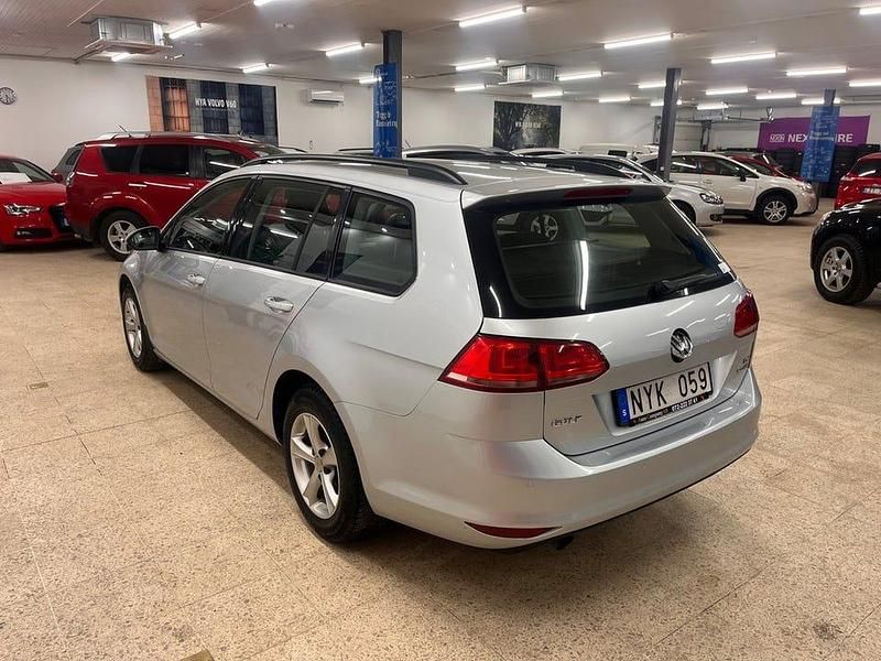 Begagnad VW Golf VII 105 HK (77 kW) 2014 Silver Kombi