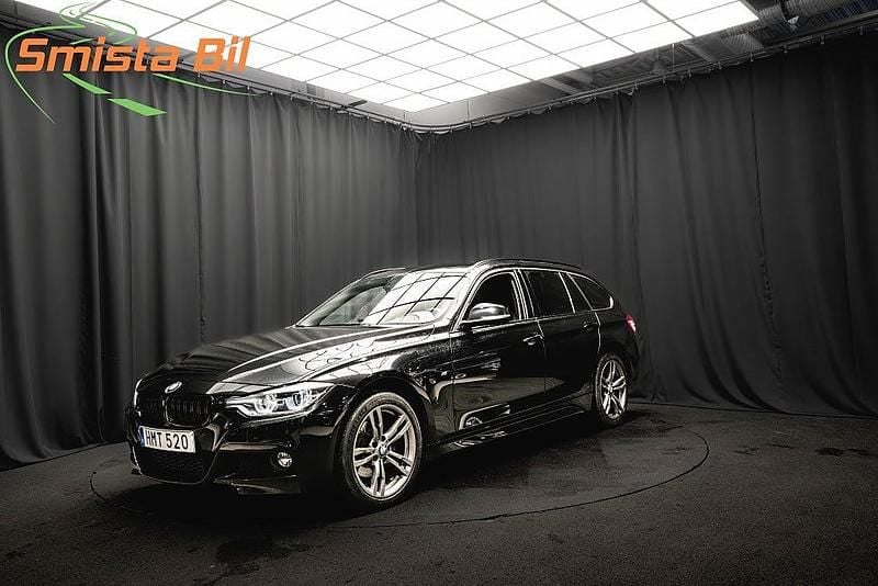 Svart Begagnad 2019 BMW 320 M Sport Kombi | 228 900 kr (Bra pris) - Bild 1/3