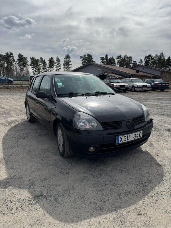 Svart Begagnad 2006 Renault Clio R.S. Authentique Halvkombi | 18 500 kr (Bra pris) - Bild 1/4