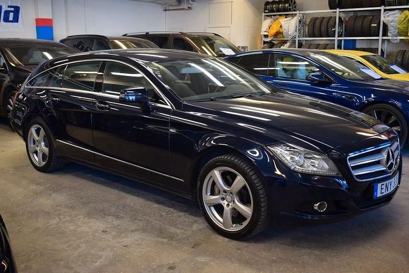 Begagnad Mercedes CLS350 306 HK (225 kW) 2013 Mörkblå (blå) Kombi