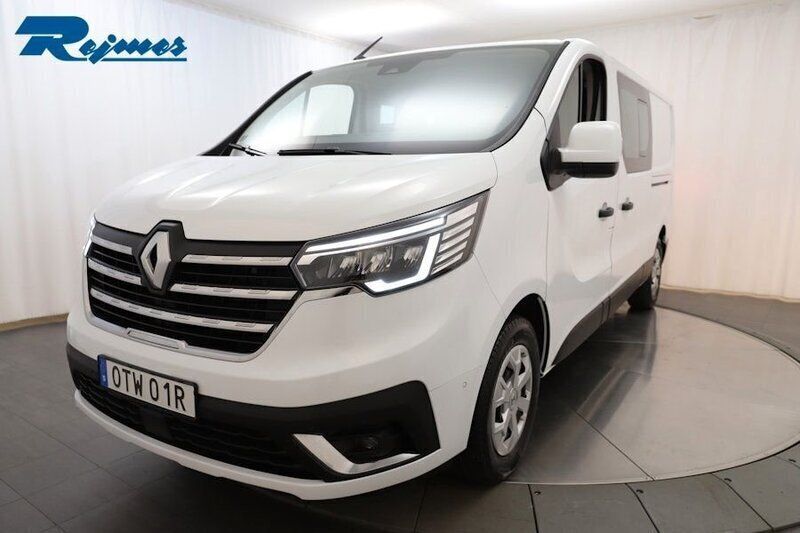 Vit Begagnad 2024 Renault Trafic Van | 449 800 kr - Bild 1/4