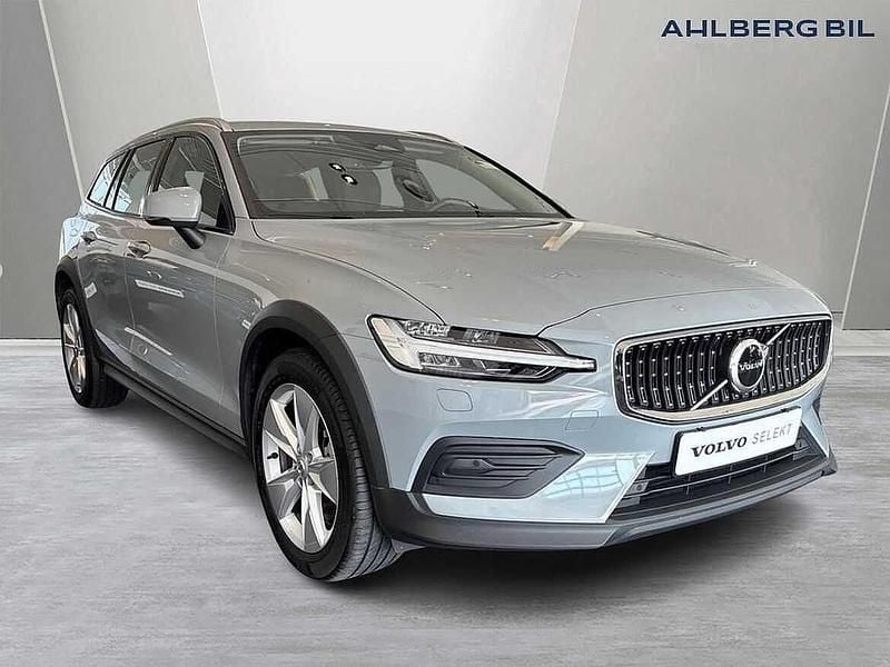 Begagnad 2024 Volvo V60 CC Kombi | 414 500 kr (Bra pris) - Bild 1/2